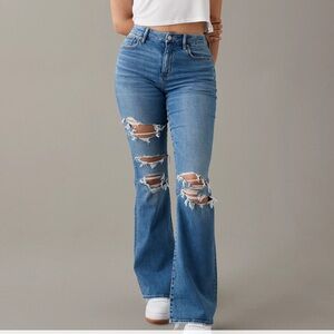American Eagle Curvy Ripped Super High Rise Flare Next Level Stretch, Size 8